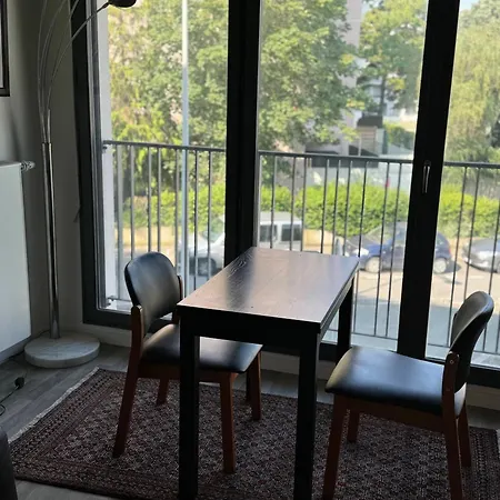 Homestay Jolie A Prefecture Proche La Defense Arena Campus Sncf Et Paris *